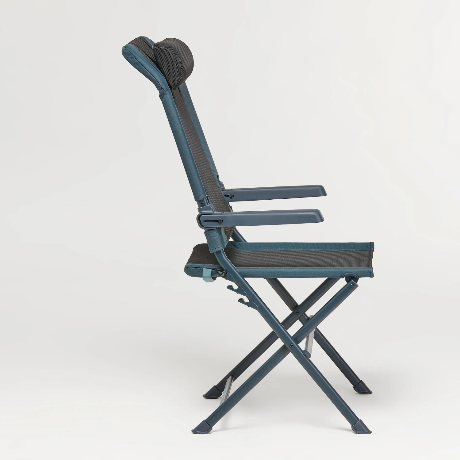 Quechua Multi-position Comfortable Camping Armchair 6 Quechua Multi-position Comfortable Camping Armchair - Image 4